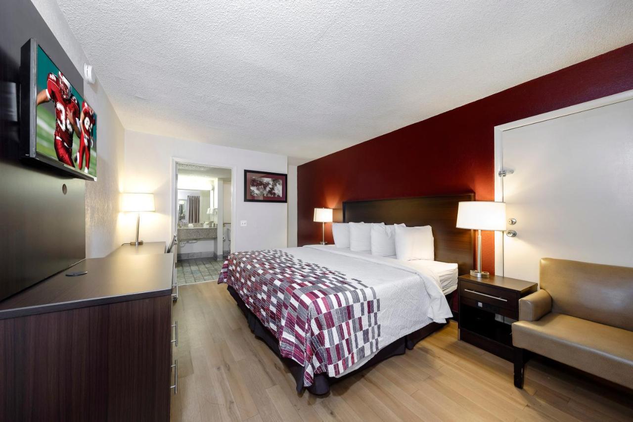 Red Roof Inn Atlanta - Suwanee/Mall Of Georgia מראה חיצוני תמונה