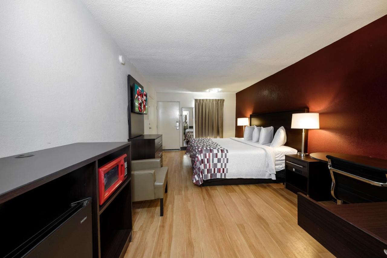 Red Roof Inn Atlanta - Suwanee/Mall Of Georgia מראה חיצוני תמונה