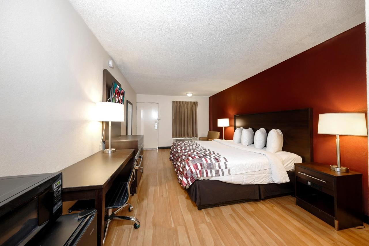 Red Roof Inn Atlanta - Suwanee/Mall Of Georgia מראה חיצוני תמונה