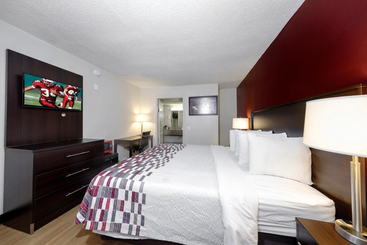 Red Roof Inn Atlanta - Suwanee/Mall Of Georgia מראה חיצוני תמונה